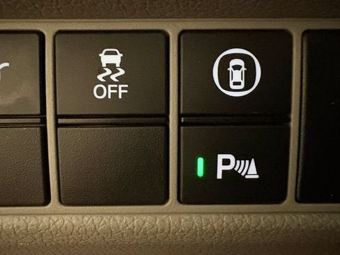 Used 2024 Honda Odyssey Touring image 17