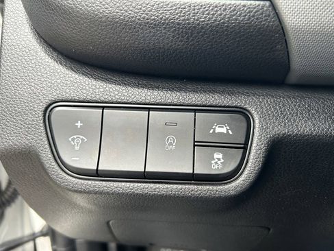 Used 2023 Kia Seltos LX AWD/4WD image 15