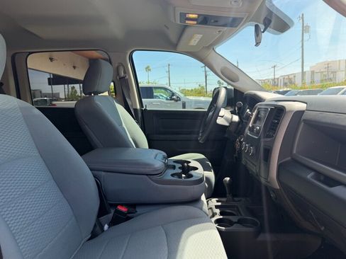Used 2018 RAM 2500 Tradesman w/ Chrome Appearance Group image 8