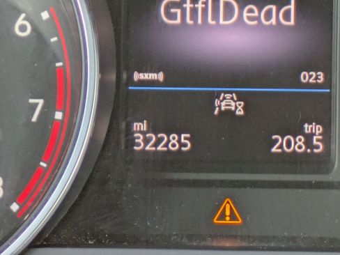 Used 2021 Volkswagen Tiguan SE image 11