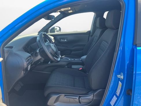Certified 2026 Honda HR-V Sport image 9