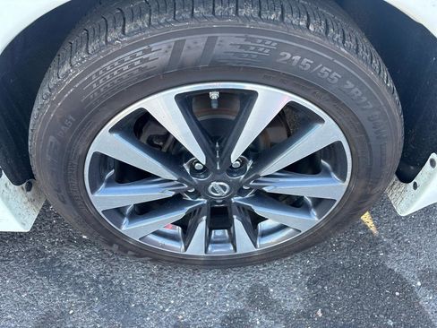 Used 2016 Nissan Altima 2.5 SL w/ 2.5 Technology Package image 21