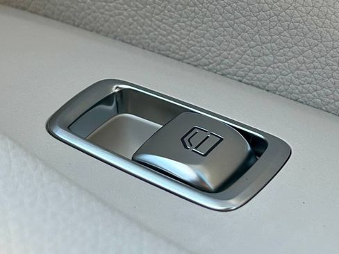 Certified 2023 Mercedes-Benz E 350 4MATIC Sedan image 43