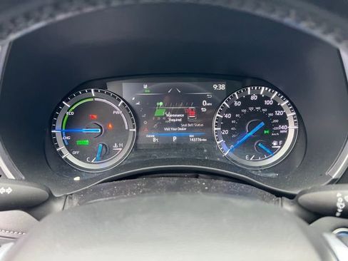 Used 2021 Toyota Highlander XLE image 17