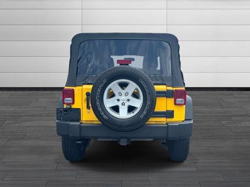 Used 2015 Jeep Wrangler Unlimited Sport w/ Quick Order Package 24S AWD/4WD image 6