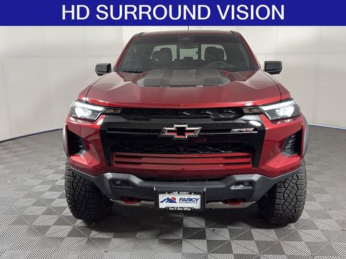Used 2026 Chevrolet Colorado ZR2 w/ Technology Package AWD/4WD image 4