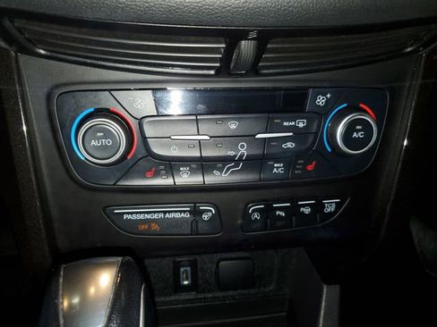 Used 2018 Ford Escape Titanium AWD/4WD image 19