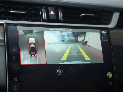 Used 2021 Jaguar F-PACE S image 40