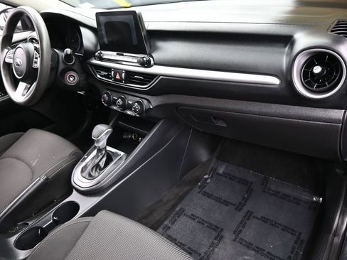 Used 2021 Kia Forte LXS image 39