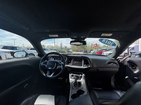 Used 2018 Dodge Challenger GT AWD/4WD image 33