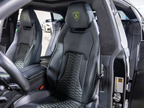 Used 2022 Lamborghini Urus image 36