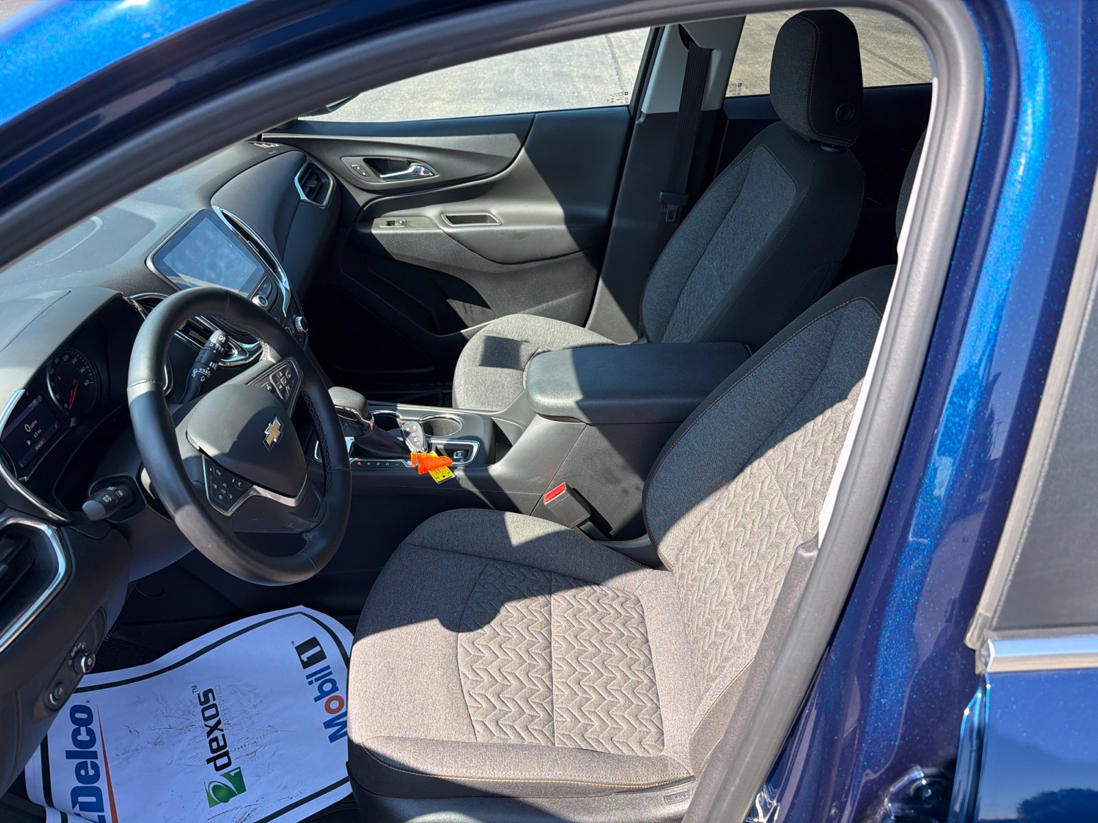 Used 2023 Chevrolet Equinox LT FWD image 28