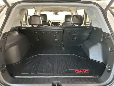 Used 2024 GMC Terrain SLT w/ LPO, Floor Liner Package AWD/4WD image 24
