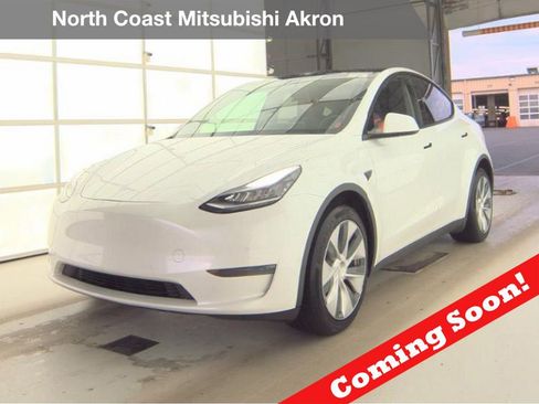Used 2020 Tesla Model Y Long Range image 1