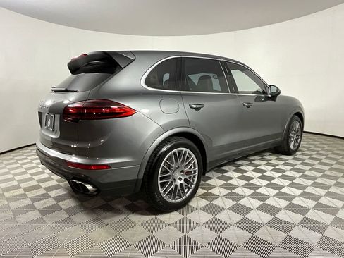 Used 2018 Porsche Cayenne Turbo AWD/4WD image 4
