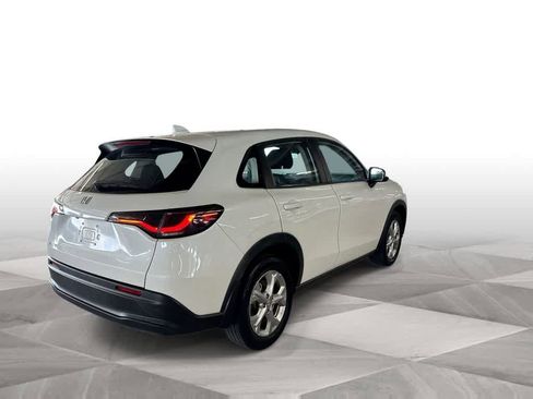 Used 2023 Honda HR-V LX image 8