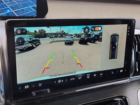 Used 2025 Ford Expedition Max Platinum image 7