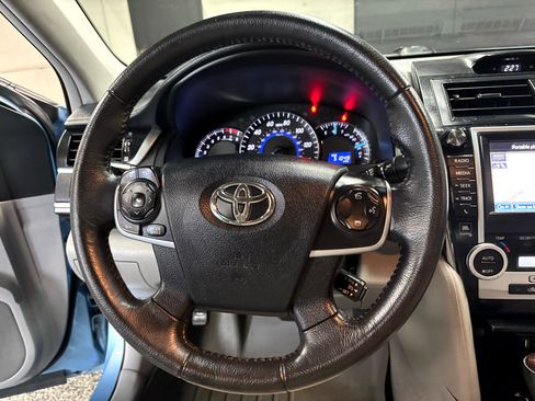 Used 2012 Toyota Camry XLE image 13