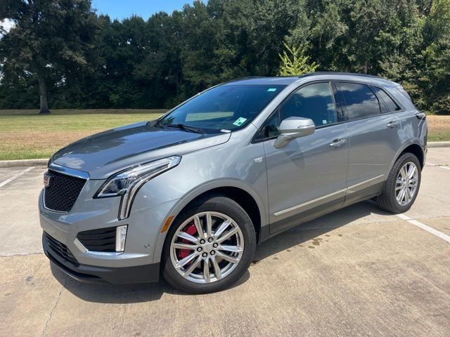 Certified 2024 Cadillac XT5 Sportv w/ Technology Package AWD/4WD image 2
