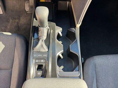 Used 2025 Toyota Camry LE image 41