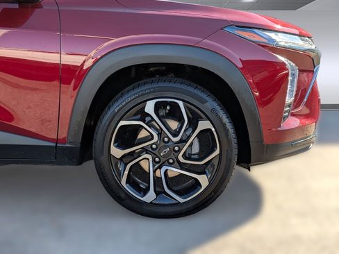 Used 2024 Chevrolet Trax RS w/ Sunroof Package image 12