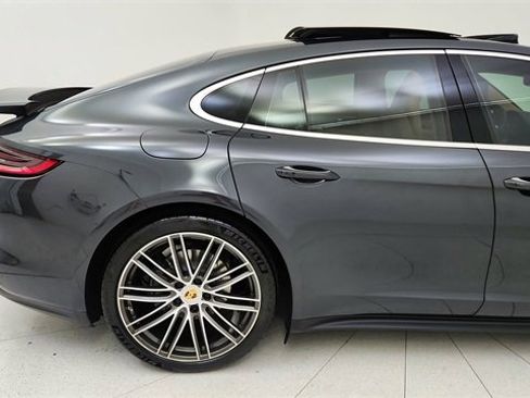 Used 2018 Porsche Panamera 4S image 7