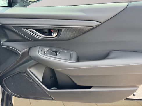 Used 2023 Subaru Outback Premium AWD/4WD image 9