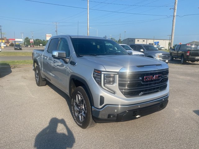 Used 2022 GMC Sierra 1500 SLT w/ SLT Premium Plus Package AWD/4WD image 8
