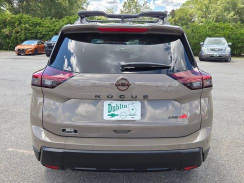 New 2026 Nissan Rogue SV AWD/4WD image 10
