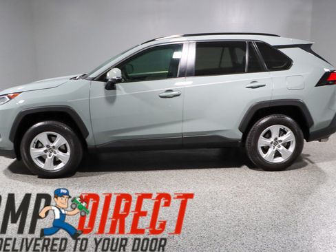 Used 2021 Toyota RAV4 XLE FWD image 10