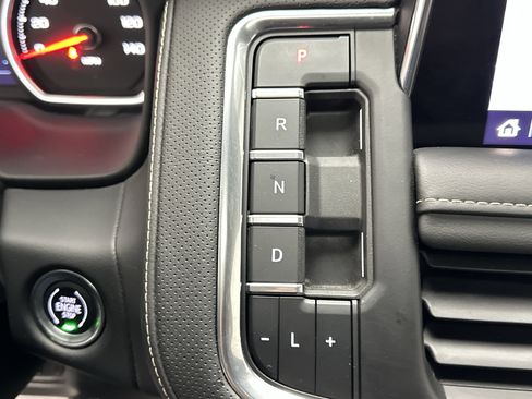 Used 2021 Chevrolet Suburban Premier image 44