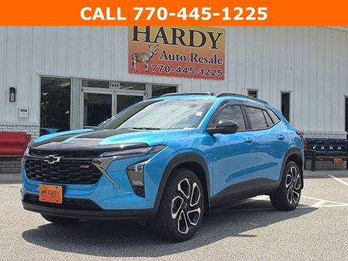 Used 2025 Chevrolet Trax RS w/ Sunroof Package FWD image 1