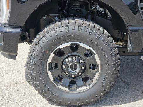 New 2026 Ford F250 XLT w/ XLT Premium Package AWD/4WD image 7