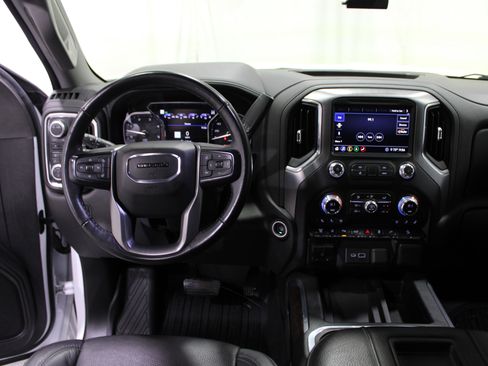 Used 2020 GMC Sierra 3500 Denali w/ Denali Ultimate Package image 2