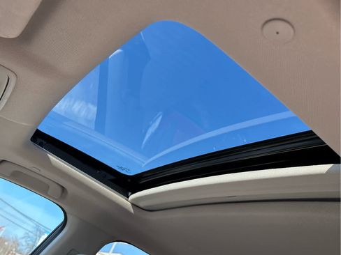 Certified 2023 Honda CR-V EX-L image 9