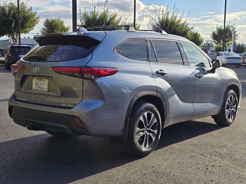 Used 2022 Toyota Highlander XLE image 26