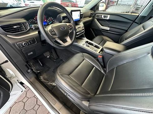 Certified 2023 Ford Explorer XLT w/ Equipment Group 202A AWD/4WD image 18