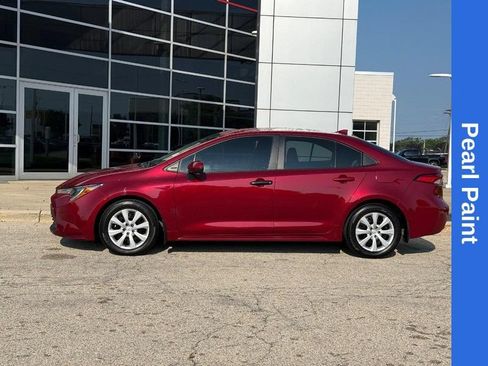 Used 2025 Toyota Corolla LE FWD image 6