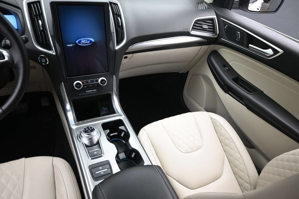 Used 2023 Ford Edge Titanium AWD/4WD image 15