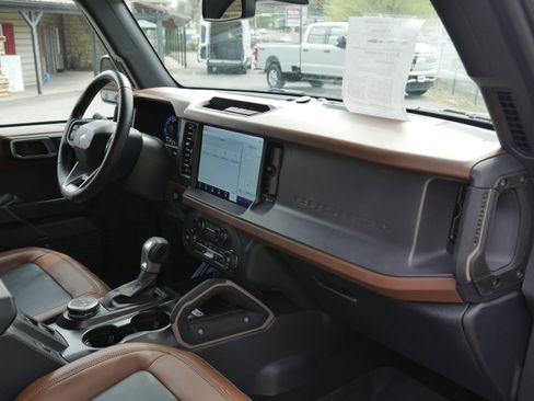 Certified 2024 Ford Bronco Outer Banks AWD/4WD image 27