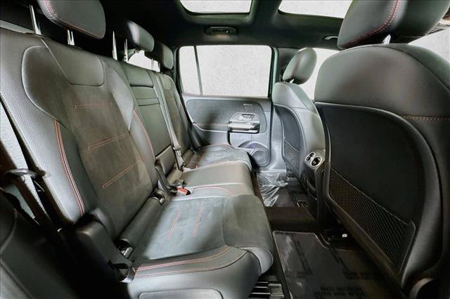 Used 2023 Mercedes-Benz EQB 300 4MATIC image 26