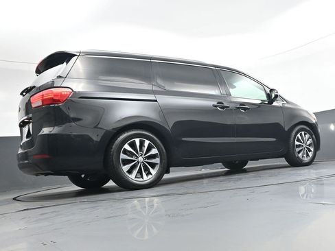 Used 2016 Kia Sedona SX FWD image 61