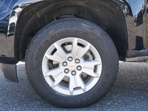 Used 2022 Chevrolet Colorado LT w/ LT Convenience Package AWD/4WD image 6