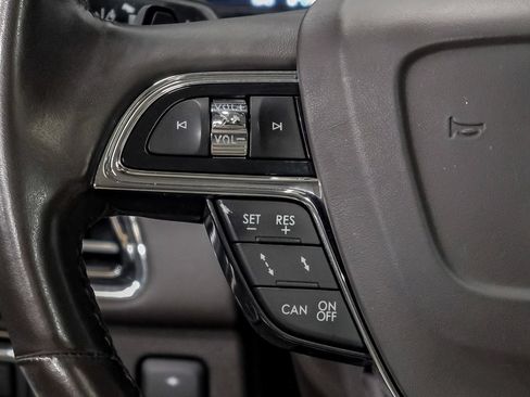 Used 2020 Lincoln Navigator Black Label w/ Cargo Convenience Package AWD/4WD image 16