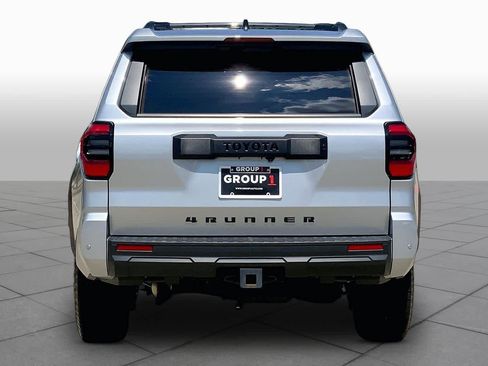 Used 2025 Toyota 4Runner TRD Off-Road Premium AWD/4WD image 5