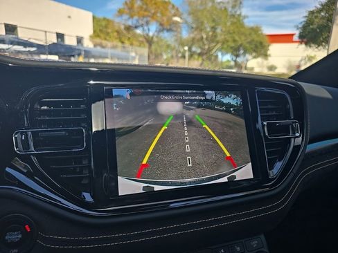 Used 2023 Dodge Durango R/T w/ Hemi Orange Plus Package image 23