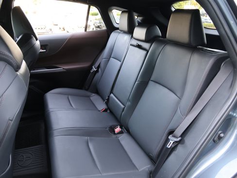 Used 2023 Toyota Venza XLE AWD/4WD image 36