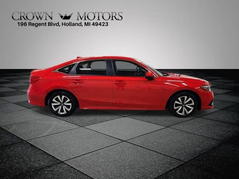 Used 2023 Honda Civic LX image 2