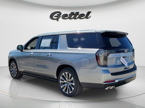 New 2026 Chevrolet Suburban High Country AWD/4WD image 14