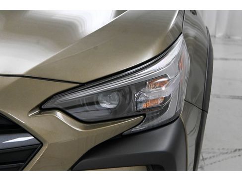 Used 2025 Subaru Outback Premium w/ Popular Package #1 image 9